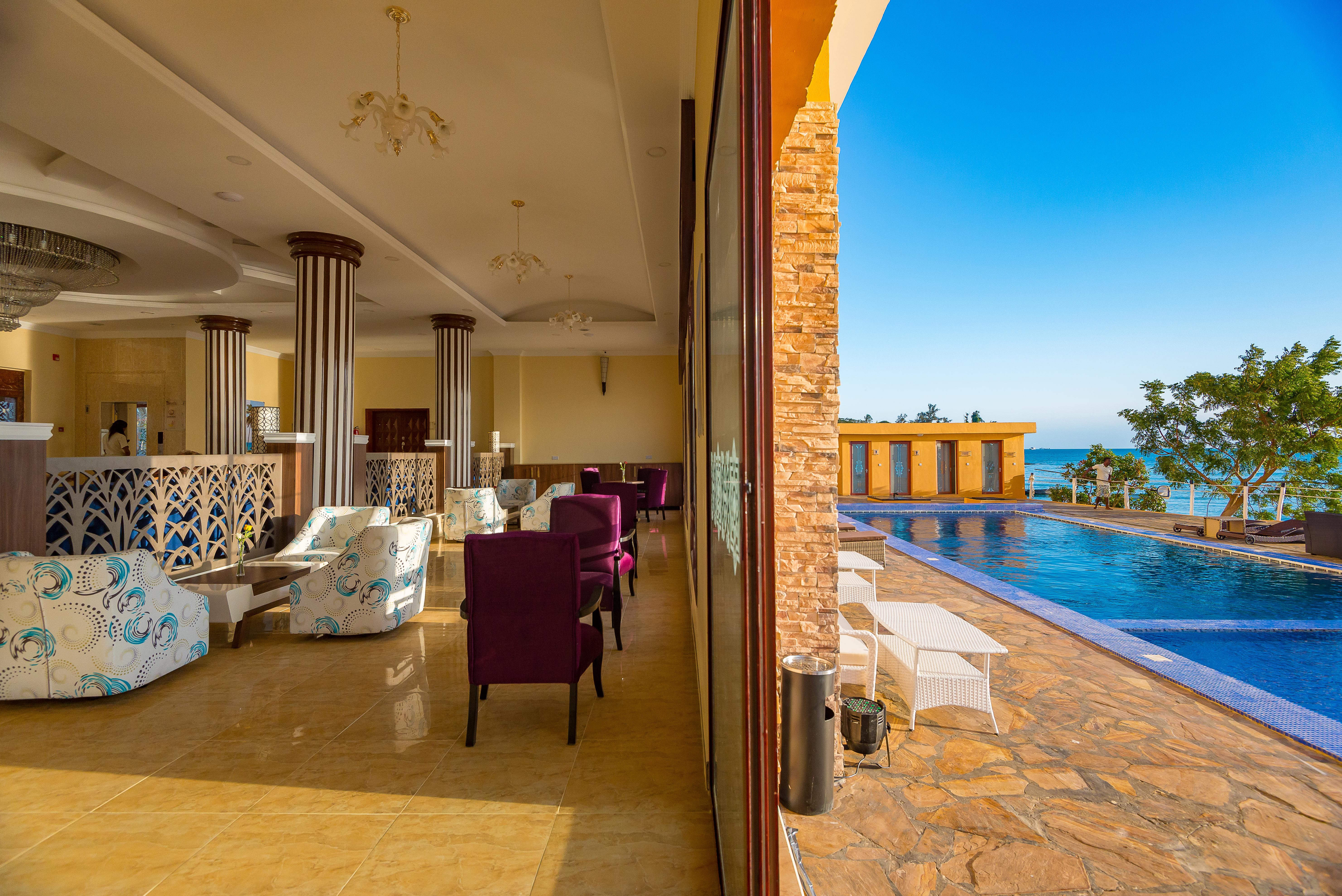 Golden Tulip מלון