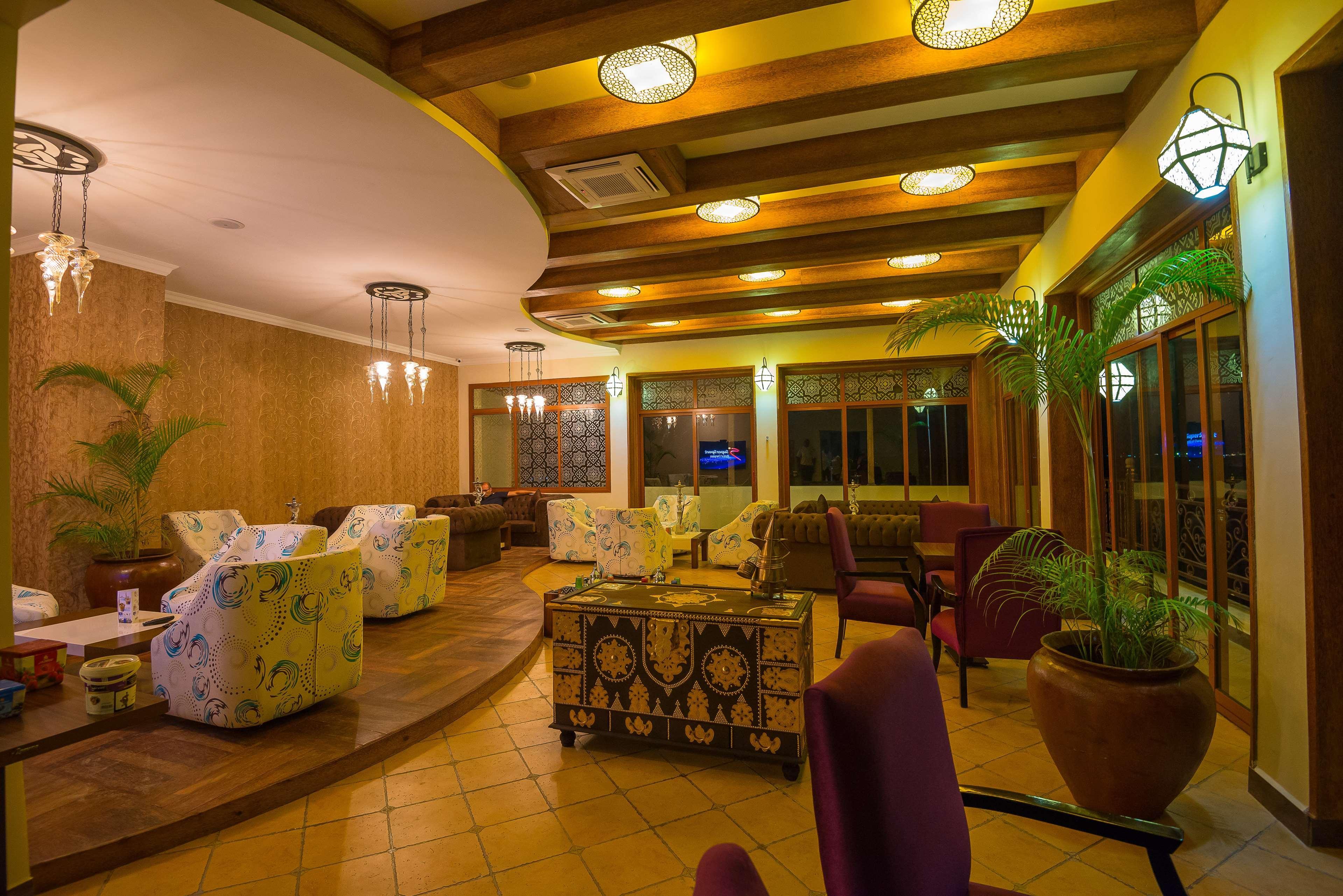 Golden Tulip מלון