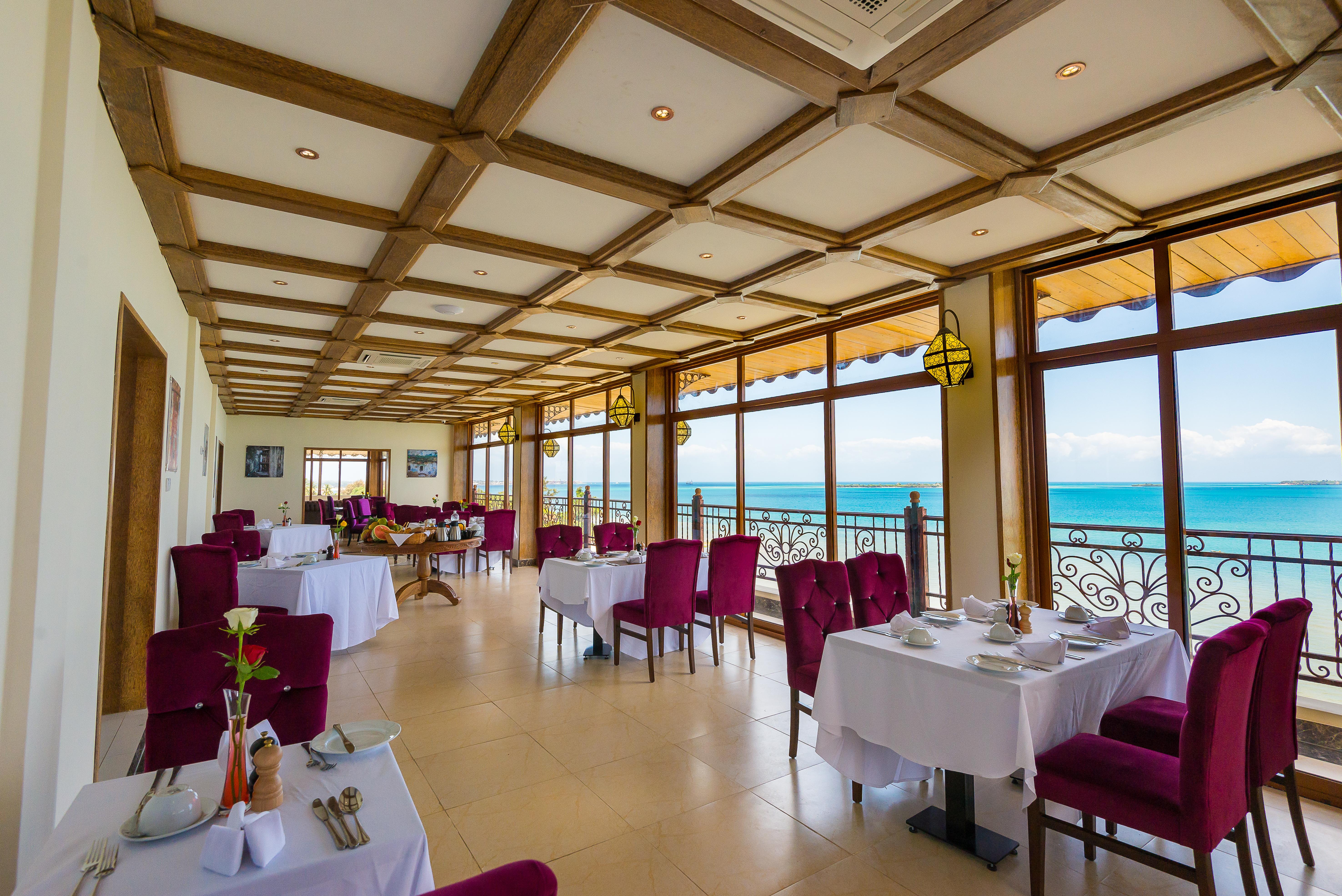 מלון Golden Tulip 4*